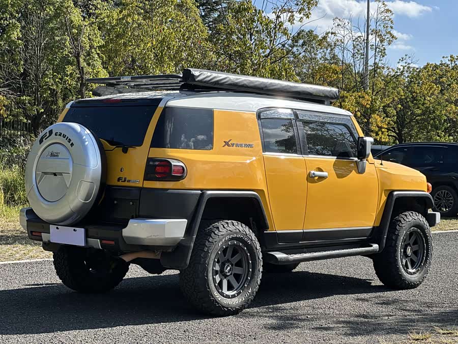 Toyota FJ Cruiser 2018 #5 Toyota FJ Cruiser 2018 car image #5