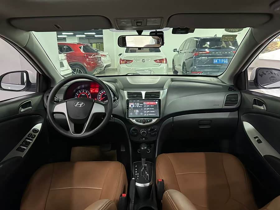 Mazda Reina Hatchback 2017 #5 Mazda Reina Hatchback 2017 car image #5