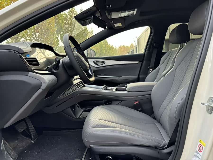 BYD Seal 07 DM-i 2025 car image #5