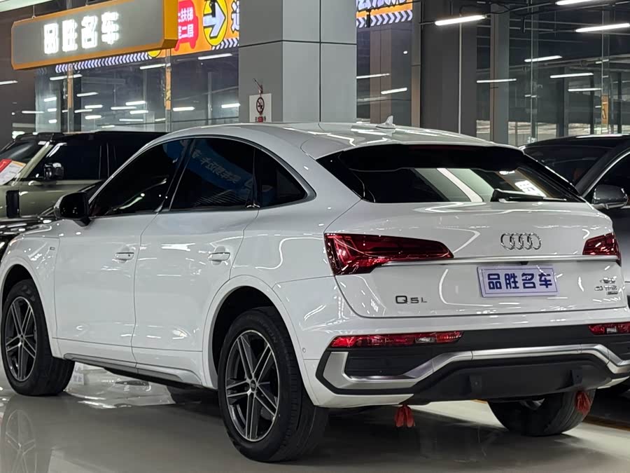 Audi Q5L Sportback 2022 immagine di auto #5