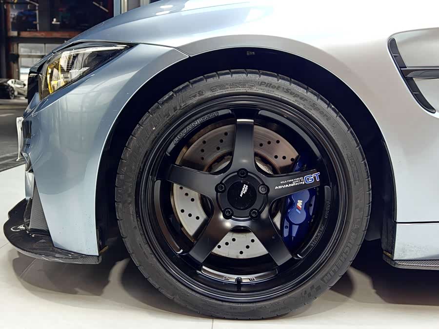 BMW M4 2018 car image #5