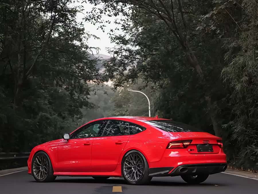 Audi RS 7 2016 car image #5