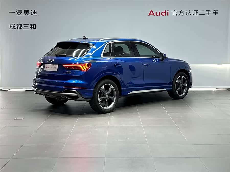 Audi Q3 2020 car image #5