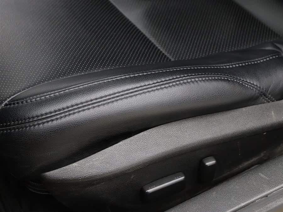 Chevrolet Camaro 2010 car image #5