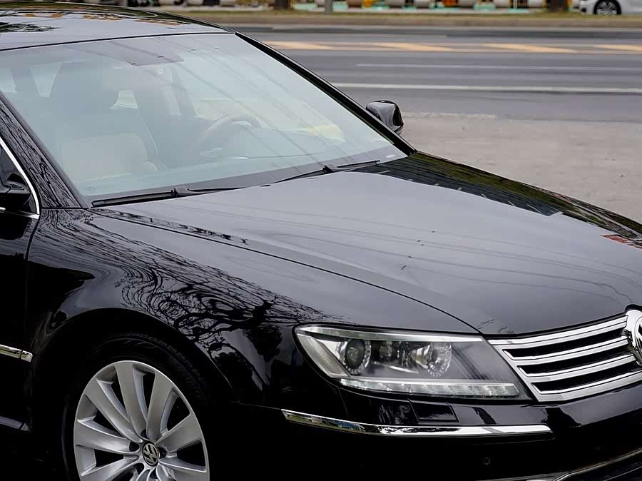 Volkswagen Pheaton 2012 immagine di auto #5