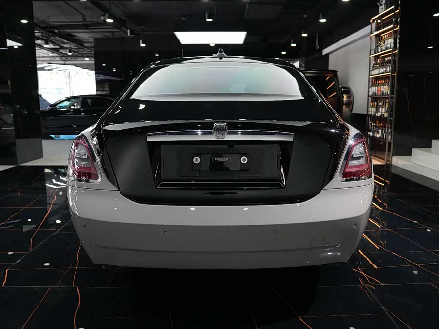 劳斯莱斯 古思特 2023 汽车图片 #5