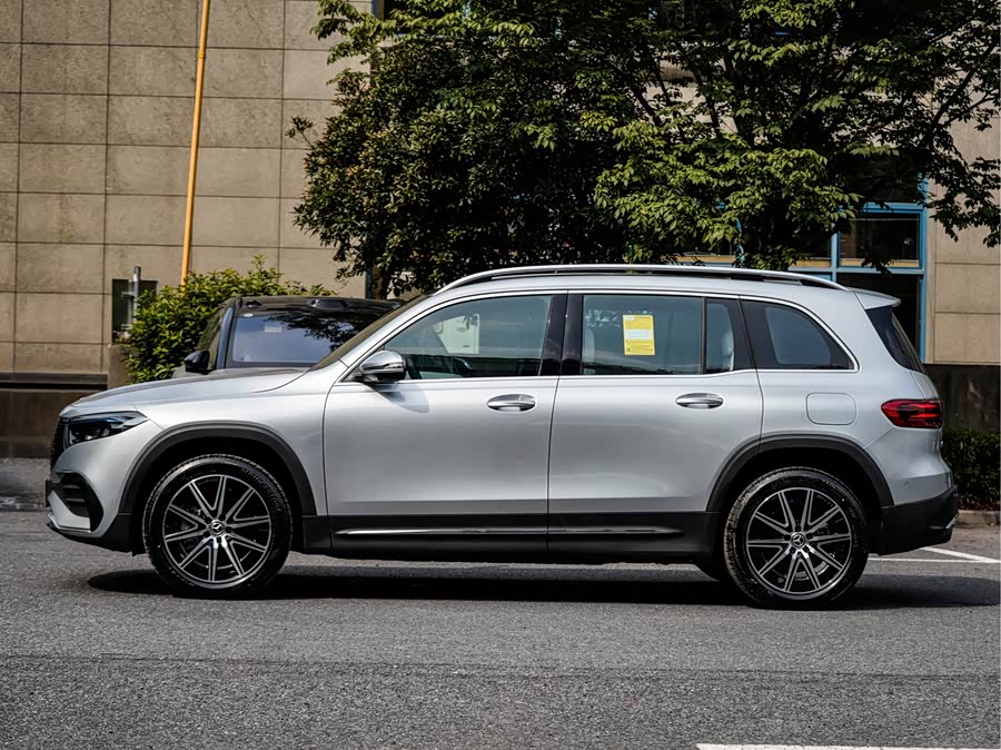 Mercedes-Benz EQB Class 2025 car image #5