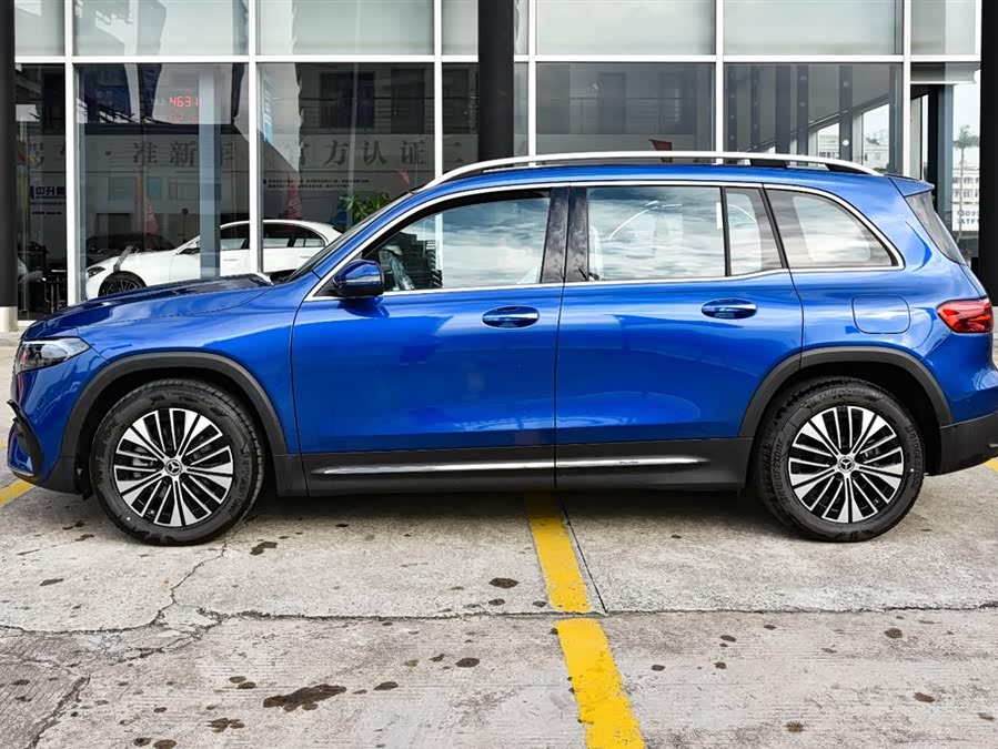 Mercedes-Benz EQB Class 2025 #5 Mercedes-Benz EQB Class 2025 car image #5