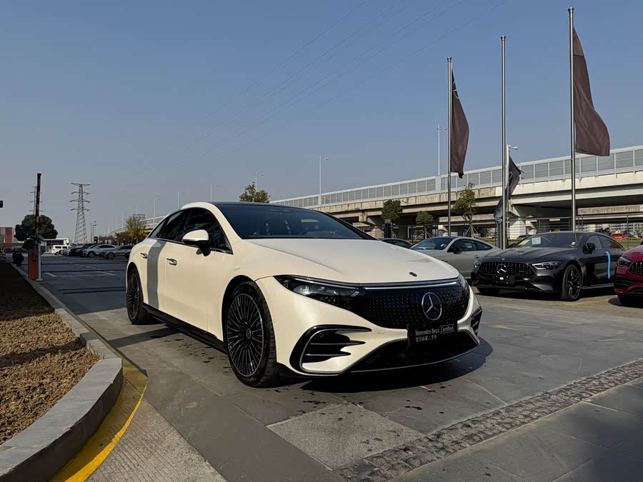 Mercedes-Benz EQS Class 2023 car image #5