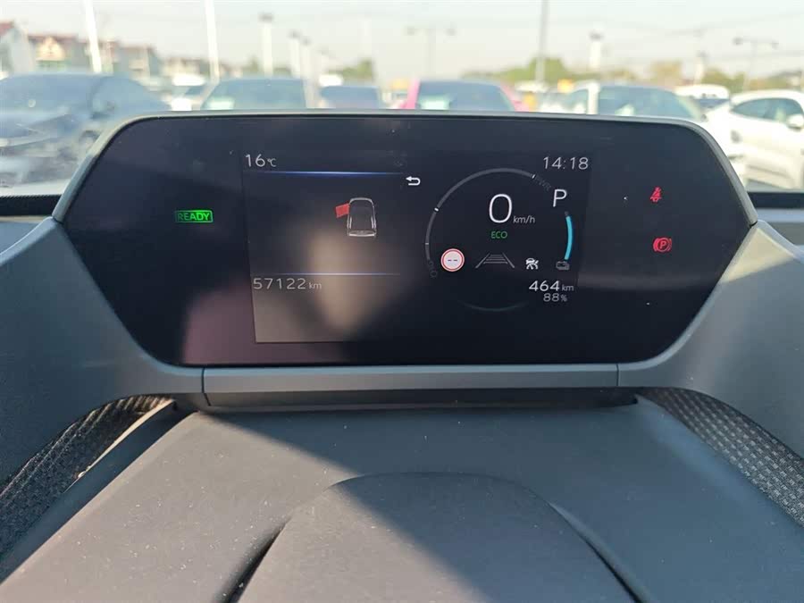 Toyota bZ4X 2024 immagine di auto #5