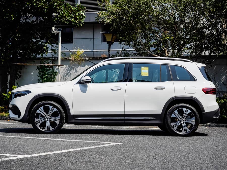 Mercedes-Benz EQB Class 2025 car image #5