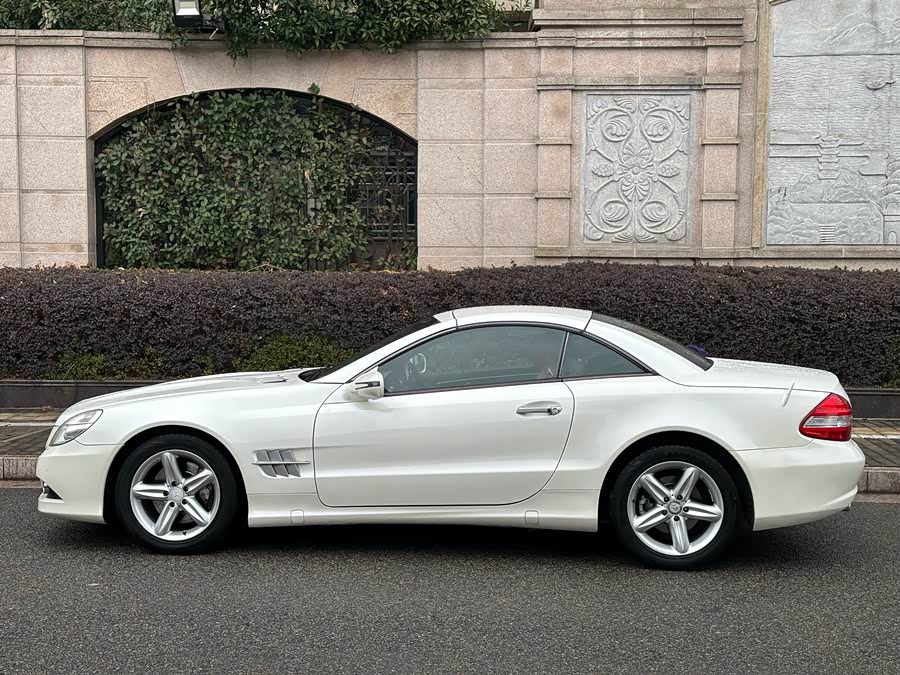 Mercedes-Benz SL Class 2011 car image #5
