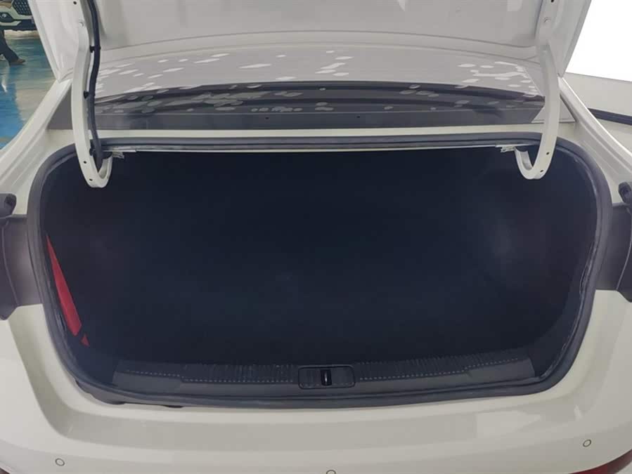Roewe i5 2021 car image #5