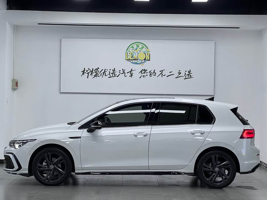 Volkswagen Golf 2022 car image #5