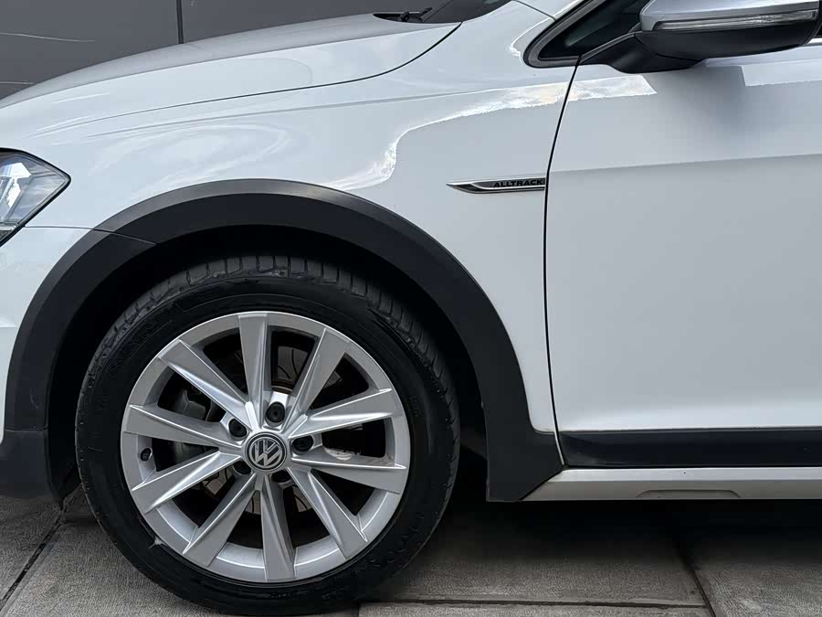 Volkswagen Golf (Imported) 2019 imagem de carro #5