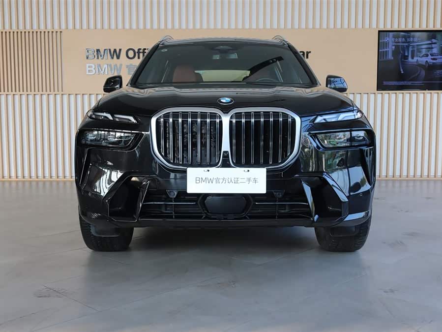 BMW X7 2025 car image #5