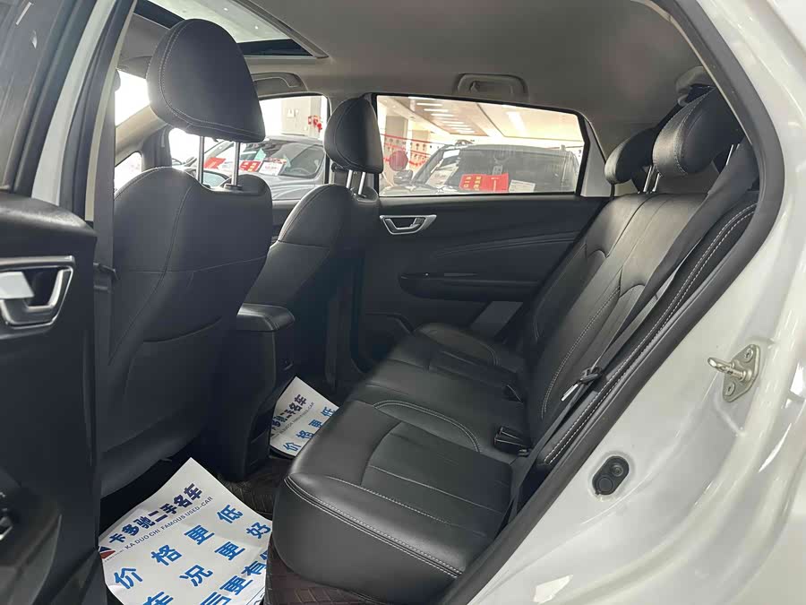 GEELY Vision X3 2021 car image #5