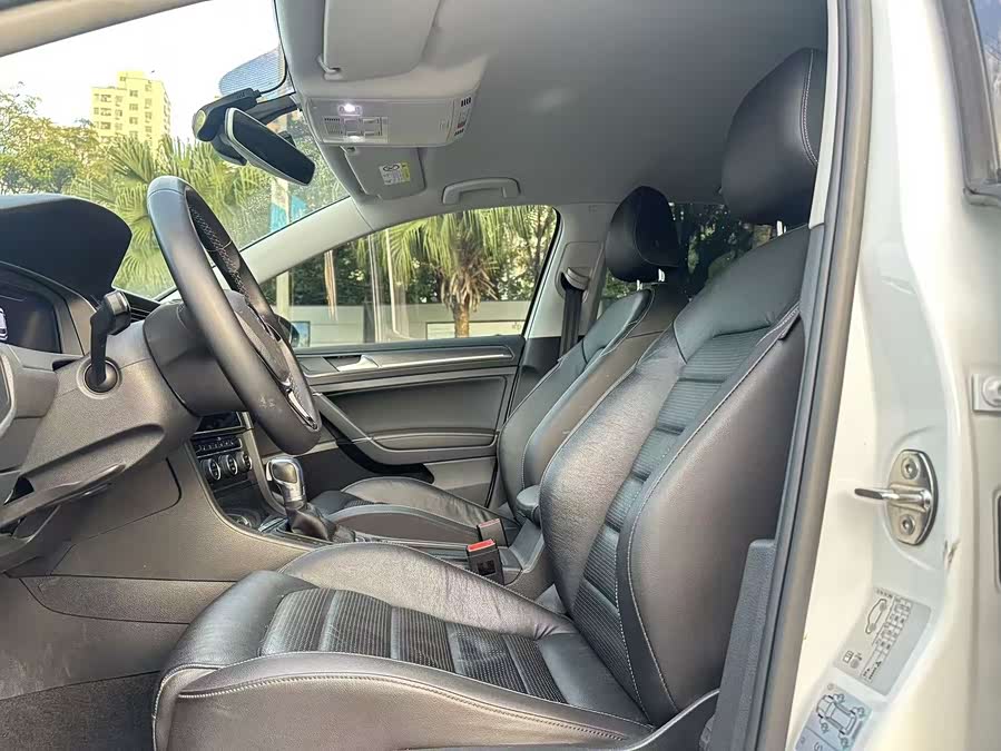 Volkswagen Golf New Energy (Imported) 2018 صورة سيارة #5