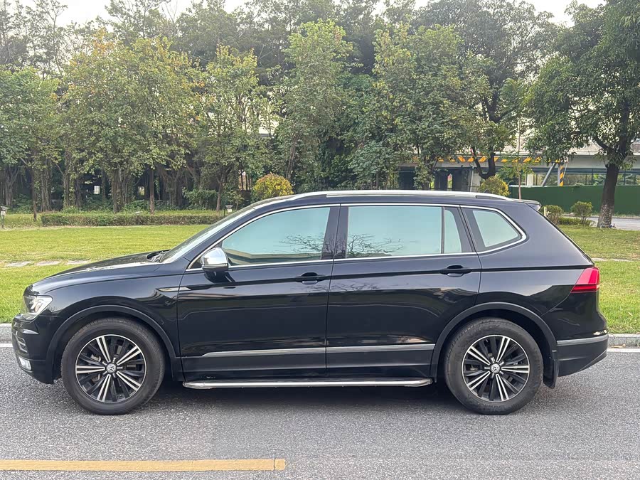Volkswagen Tiguan L 2020 #5 Volkswagen Tiguan L 2020 car image #5