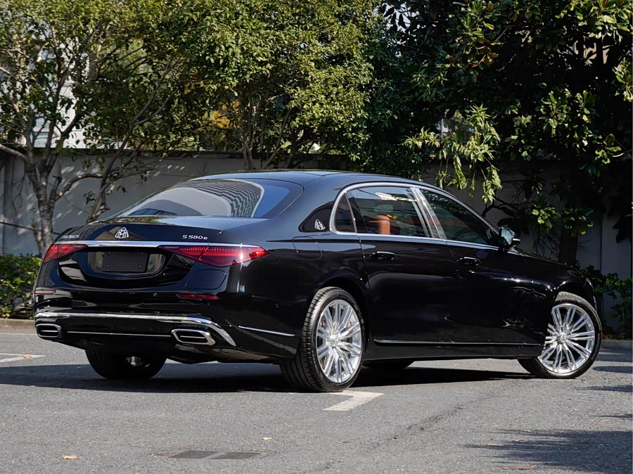 Mercedes-Benz Maybach S Class New Energy 2025 car image #5