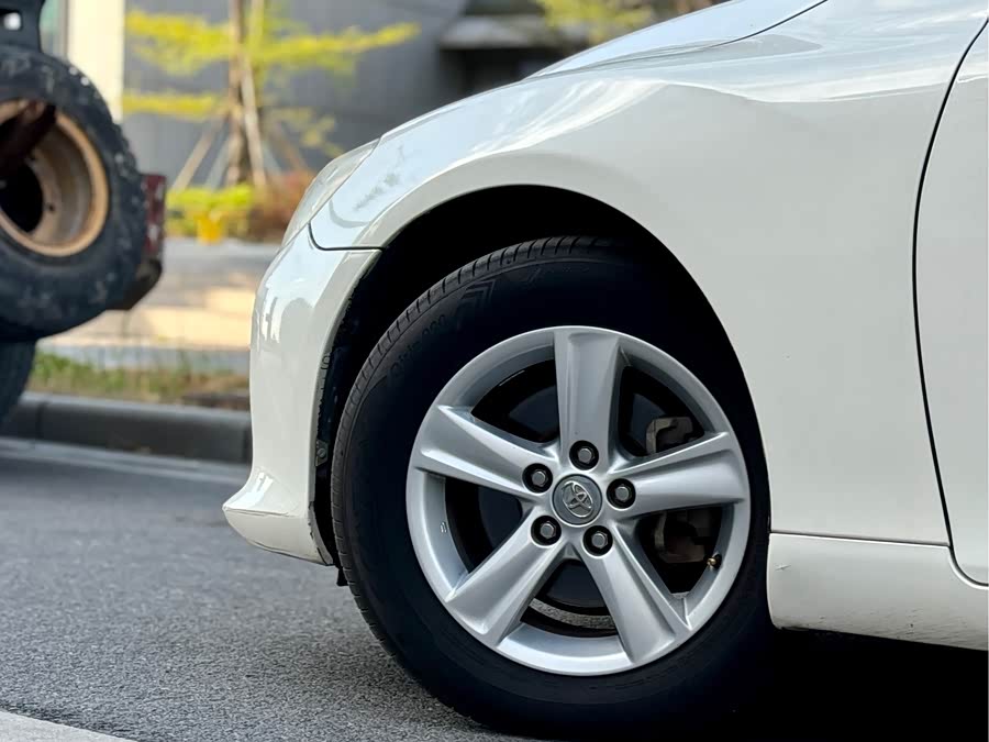 Toyota Reiz 2014 immagine di auto #5