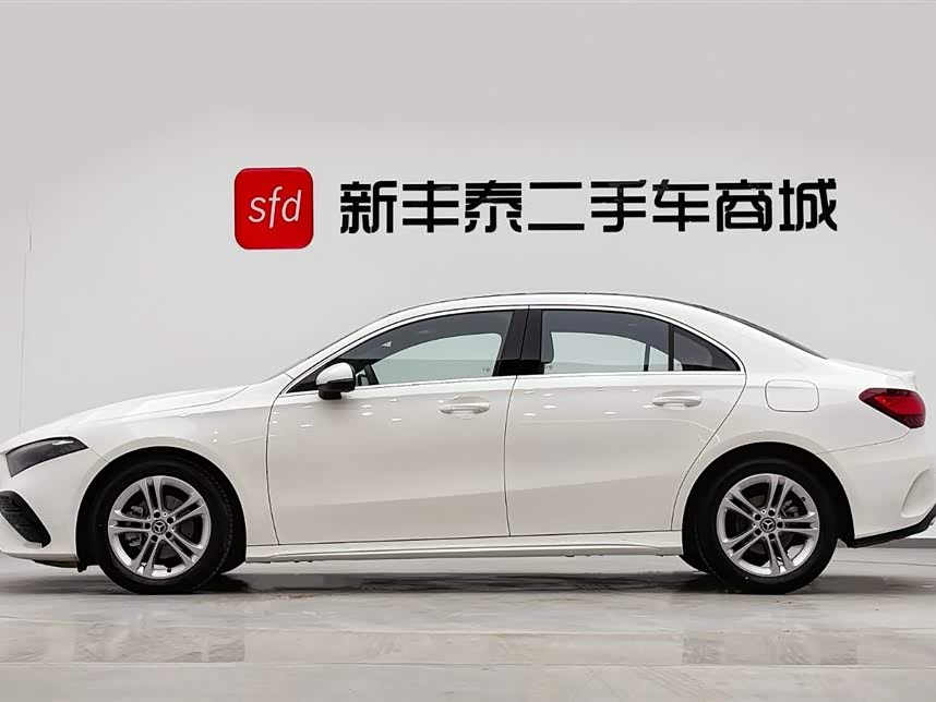 Mercedes-Benz A Class 2024 immagine di auto #5