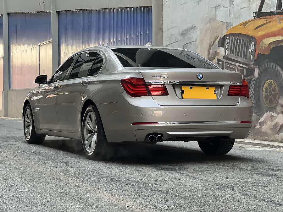 BMW 7 Series 2013 car image #5