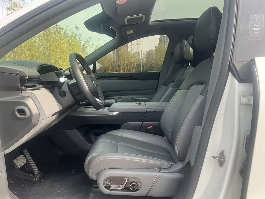 Zeekr 7X 2024 car image #5