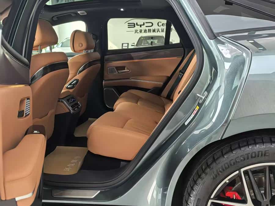 BYD HanL 2025 car image #5