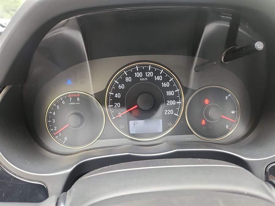 Honda Greiz 2016 #5 Honda Greiz 2016 car image #5