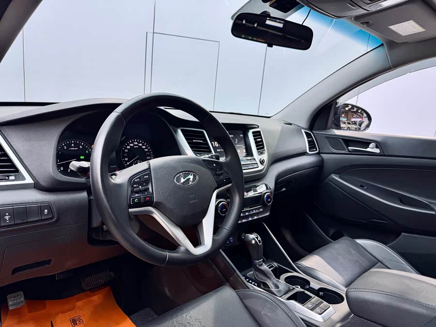 Hyundai Tucson 2016 car image #5