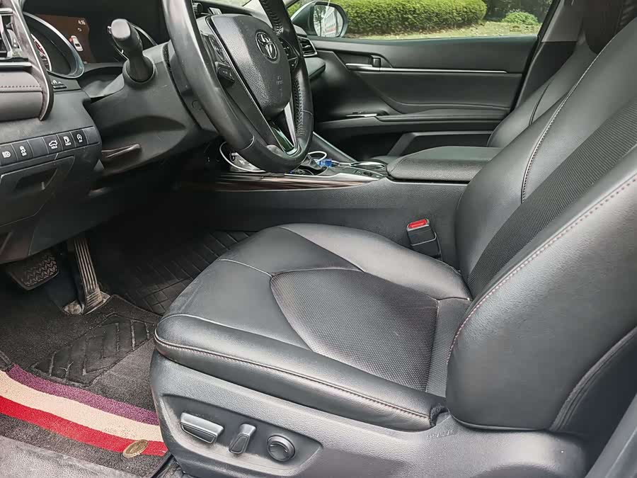 Toyota Camry 2019 car image #5