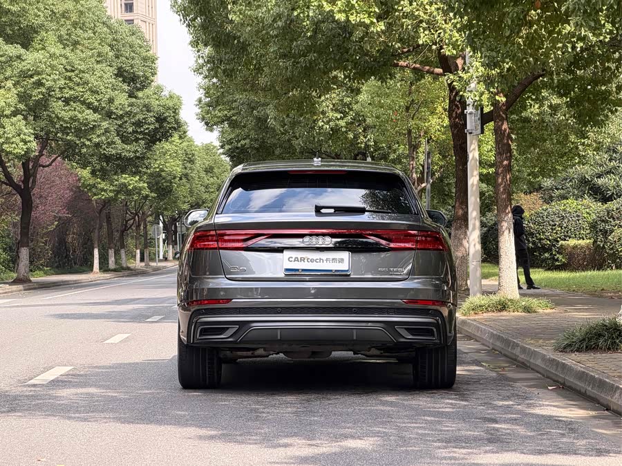 Audi Q8 2020 car image #5