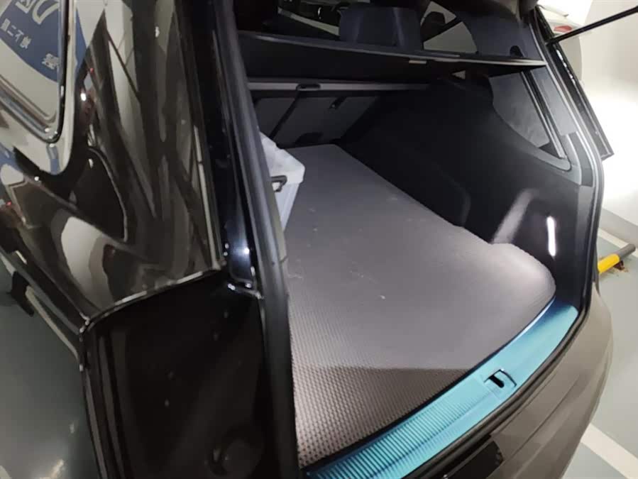 Audi SQ7 2024 car image #5