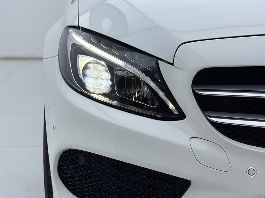 Mercedes-Benz C Class 2016 car image #5