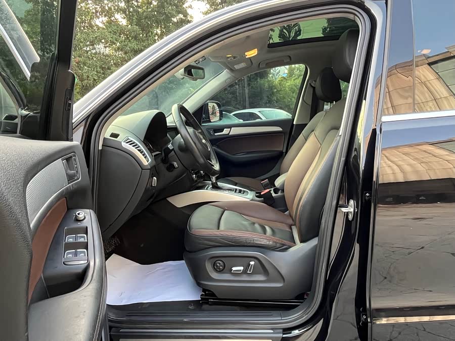 Audi Q5 2018 car image #5