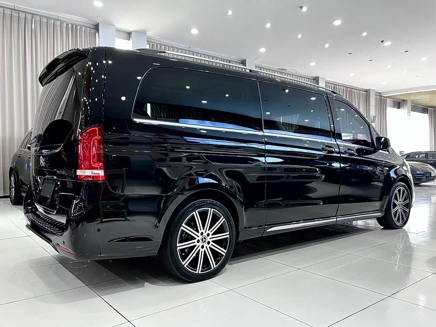 Mercedes-Benz V Class 2022 car image #5