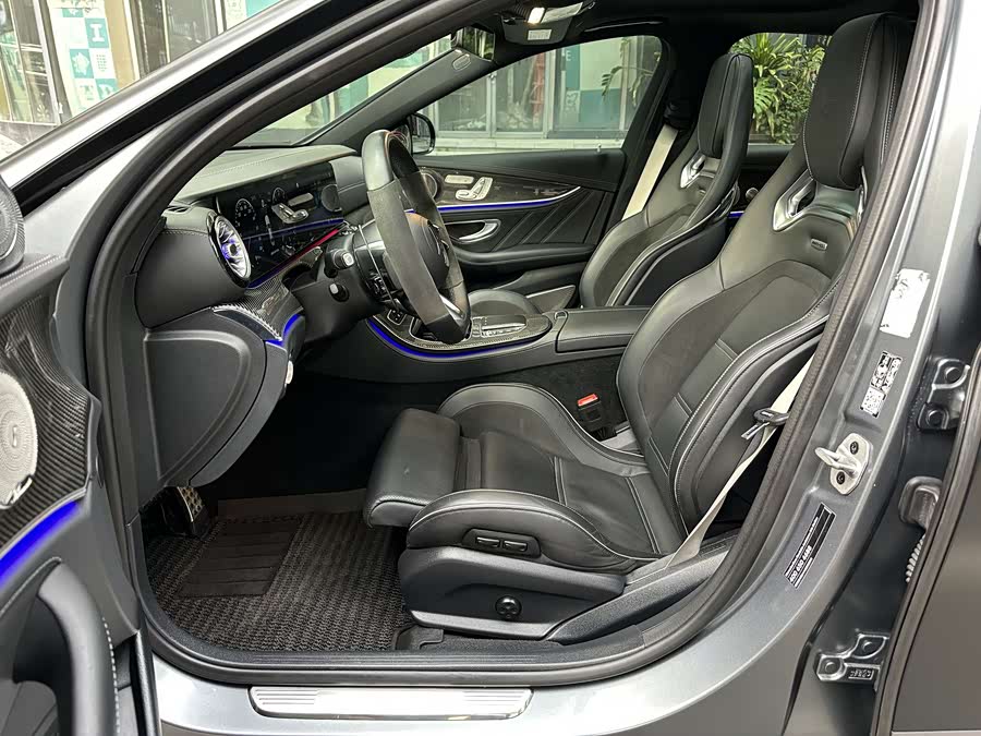 Mercedes-Benz E AMG 2021 صورة سيارة #5