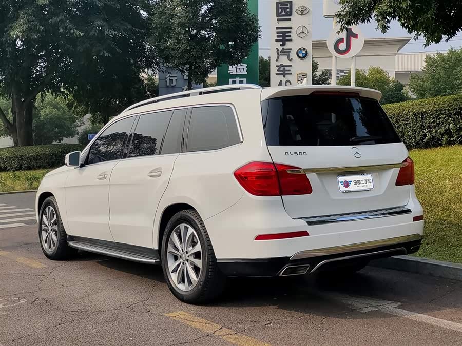 Mercedes-Benz GL Class 2017 immagine di auto #5