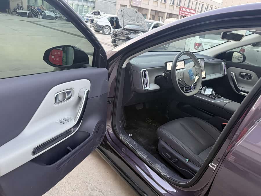 零跑汽车 零跑B01 2025 汽车图片 #5