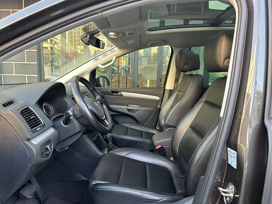 Volkswagen Sharan 2018 immagine di auto #5