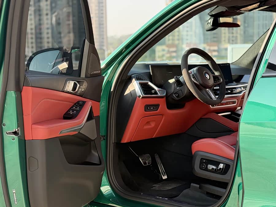 BMW X5 M 2024 car image #5