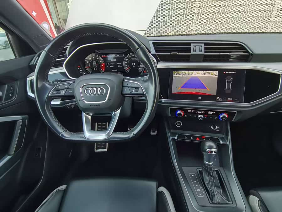 Audi Q3 2015 immagine di auto #5