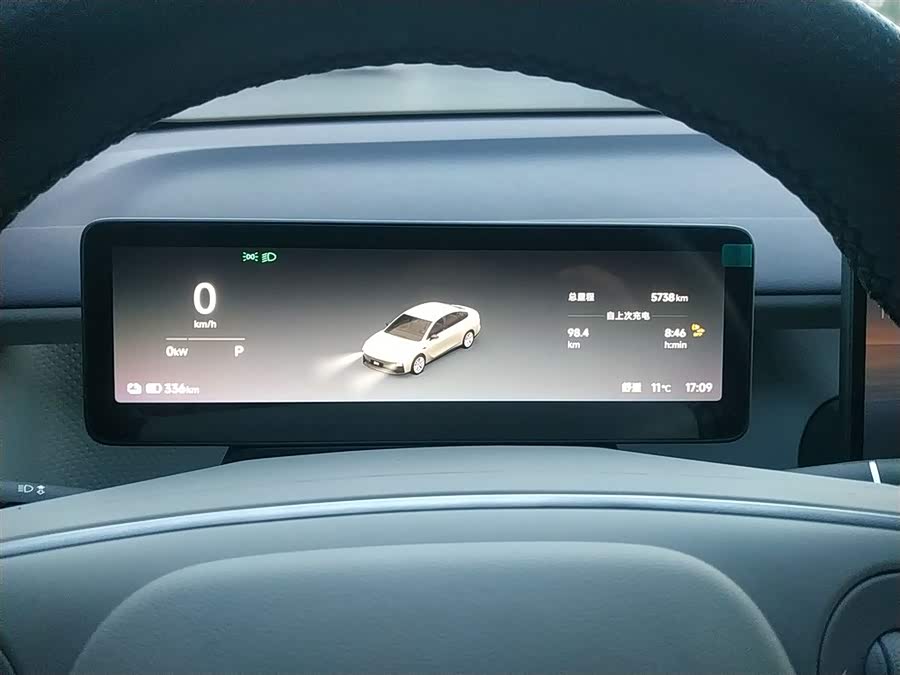 零跑汽车 零跑B01 2025 汽车图片 #5