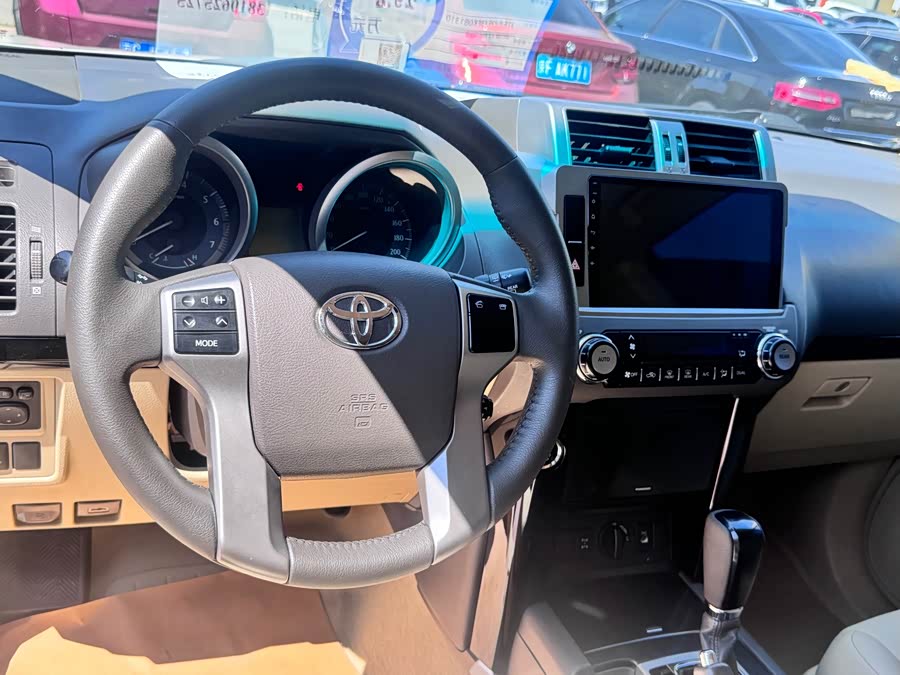 Toyota Land Cruiser Prado 2015 car image #5