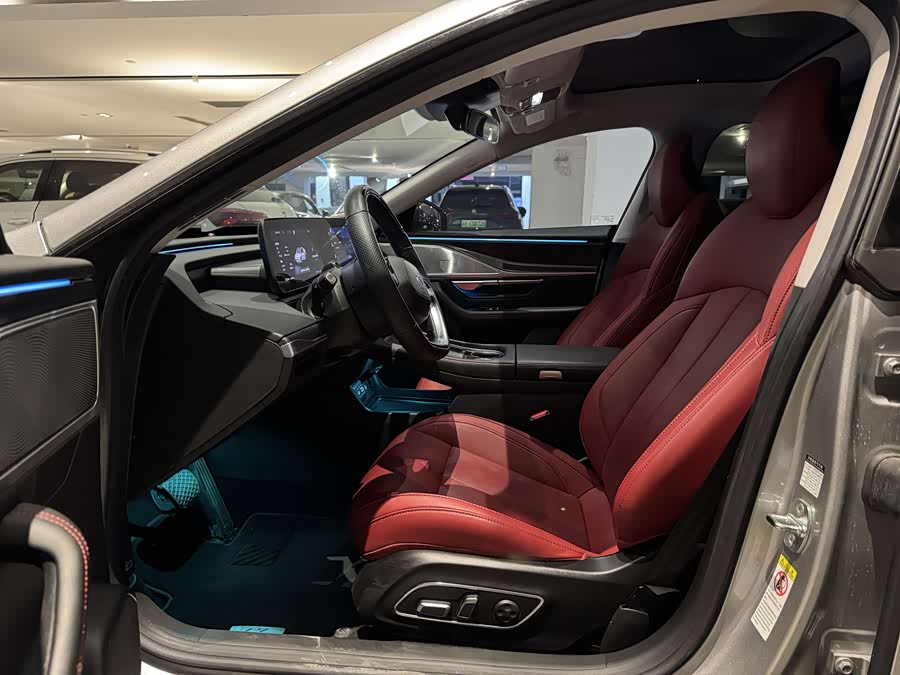 Xpeng P7 2024 صورة سيارة #5