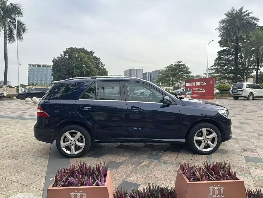 Mercedes-Benz M Class 2014 car image #5