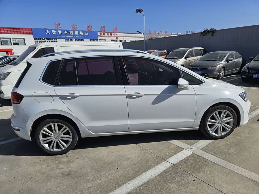 Volkswagen Golf Sportsvan 2016 #5 Volkswagen Golf Sportsvan 2016 car image #5