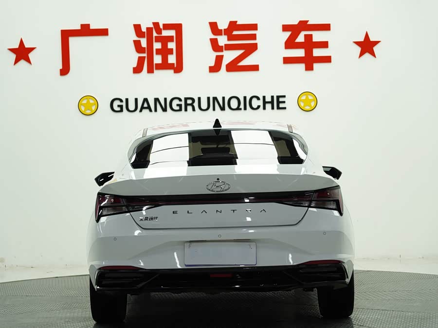 Hyundai Elantra 2022 immagine di auto #5