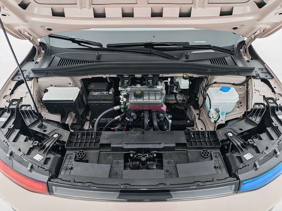 零跑汽车 零跑B01 2025 汽车图片 #5